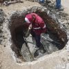 Personal de la Dirección de Agua Potable y Alcantarillado del H. Ayuntamiento de Santa Lucía del Camino, realiza trabajos de construcción de registro sanitario calle Ricardo Flores Magón de la col. Aquíles Serdán.